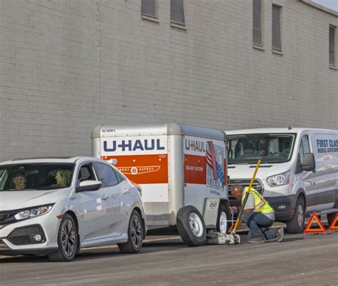 U-Haul offers an extra 18% more space when you tow a 6' x 12' cargo trailer with our 26' truck. Get rates, availability and deals in your area. View and compare all available U-Haul moving trucks with rates starting as low as $19.95, plus mileage. Truck options range from pickup trucks, cargo vans, and moving trucks for one …